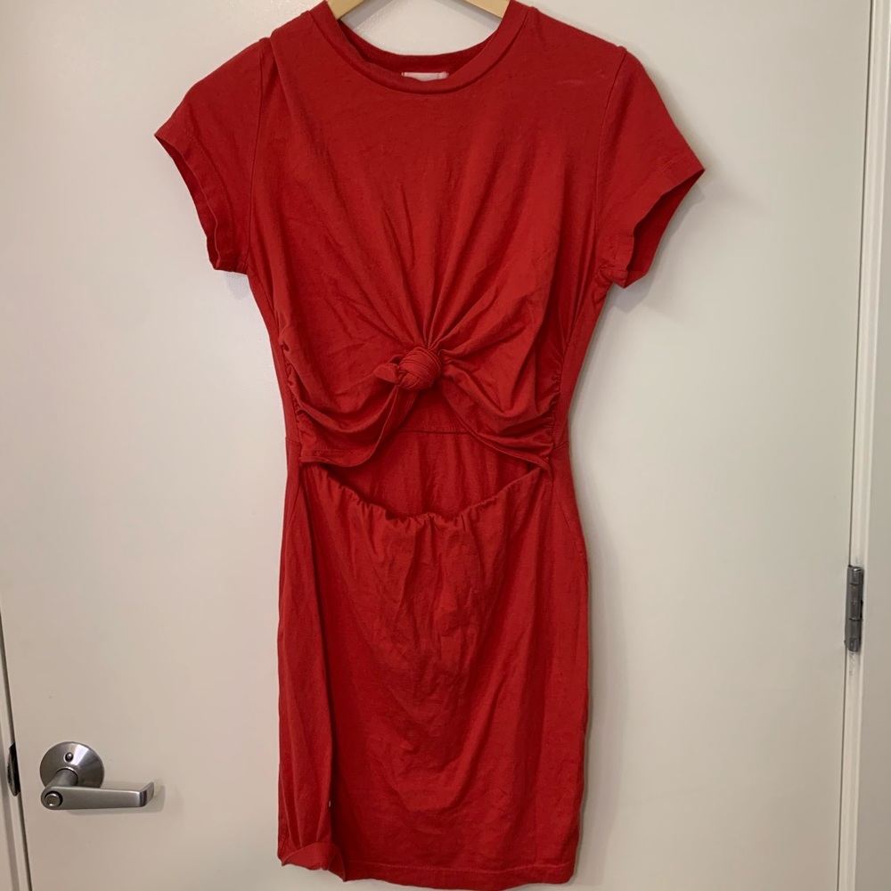 Casual Red Dress with Cutout